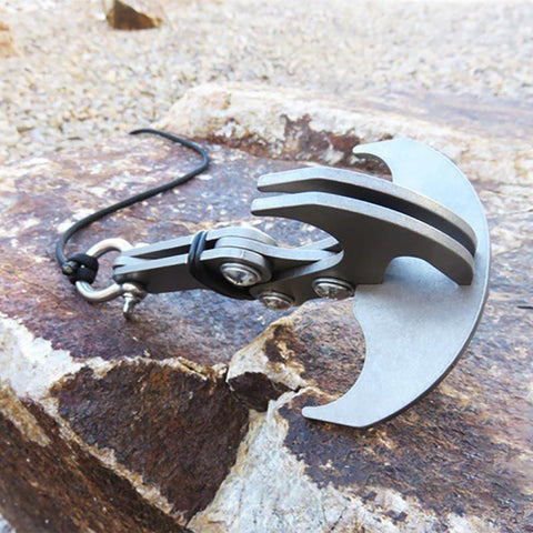 Multi-purpose Survival Magnetic Folding Grappling